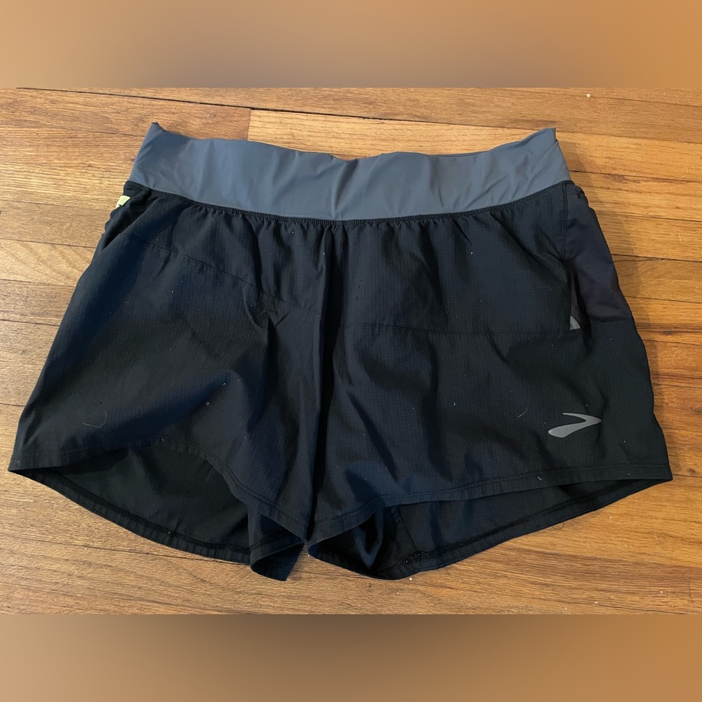 Brooks Cascadia 5” shorts